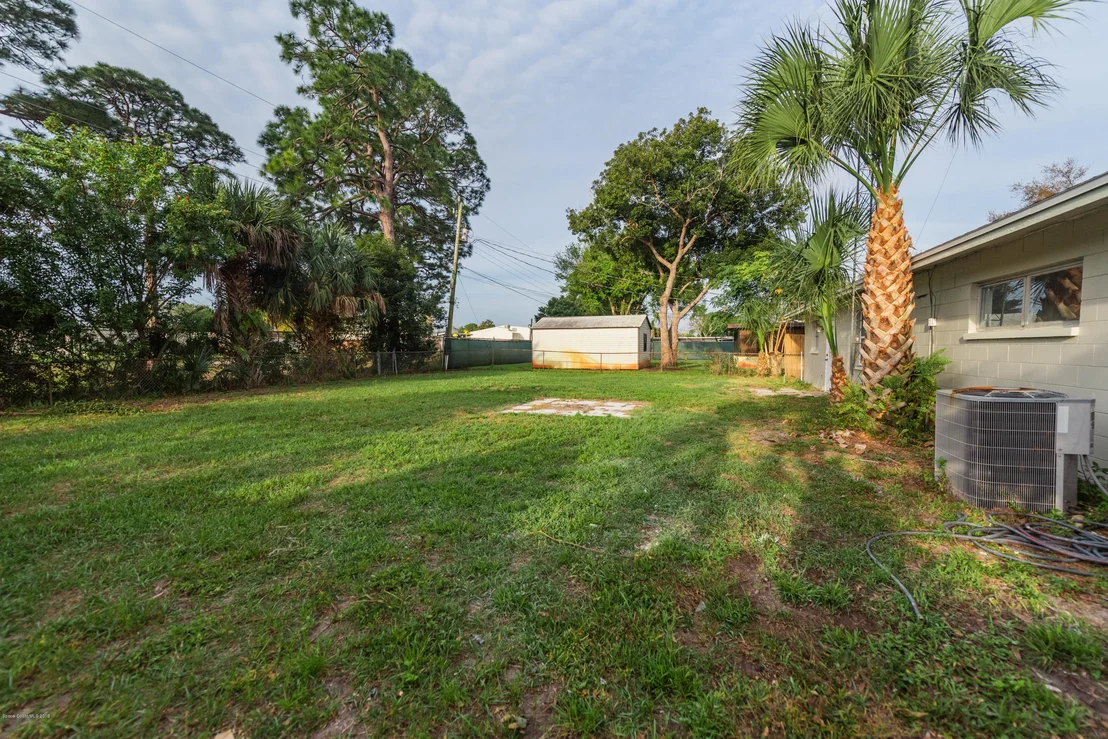 Photo of 975 Golf Street