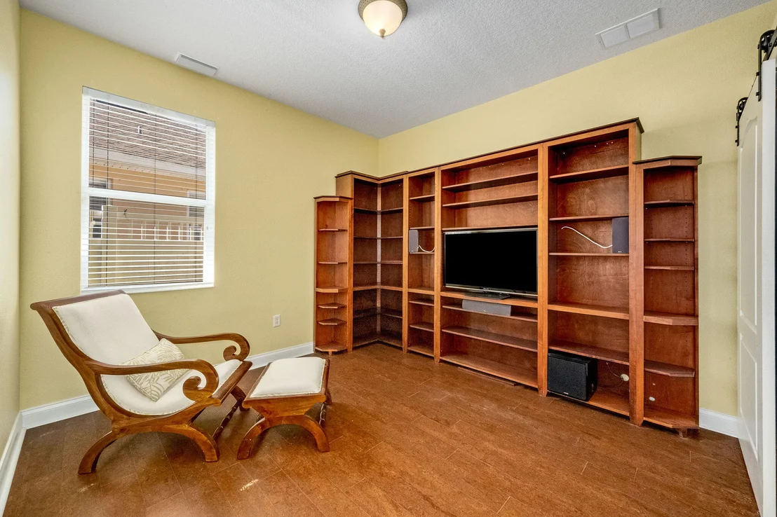 Photo of 392 Waterside Circle