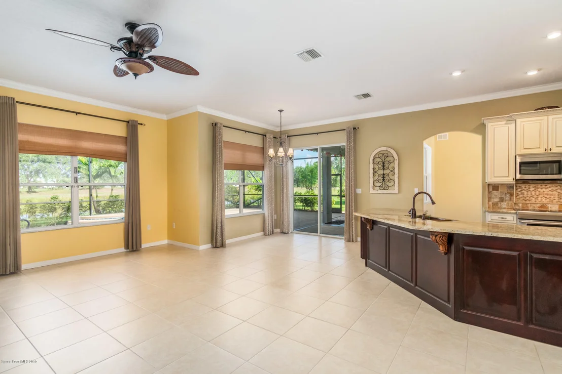 Photo of 1890 Windbrook Drive SE