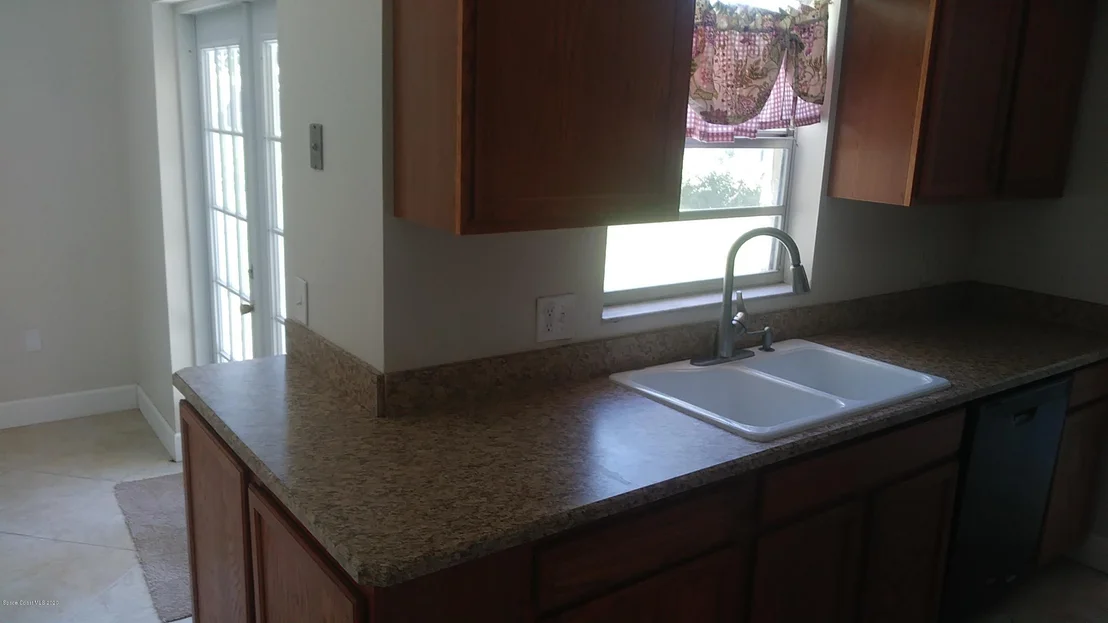 Photo of 1032 Sycamore Drive