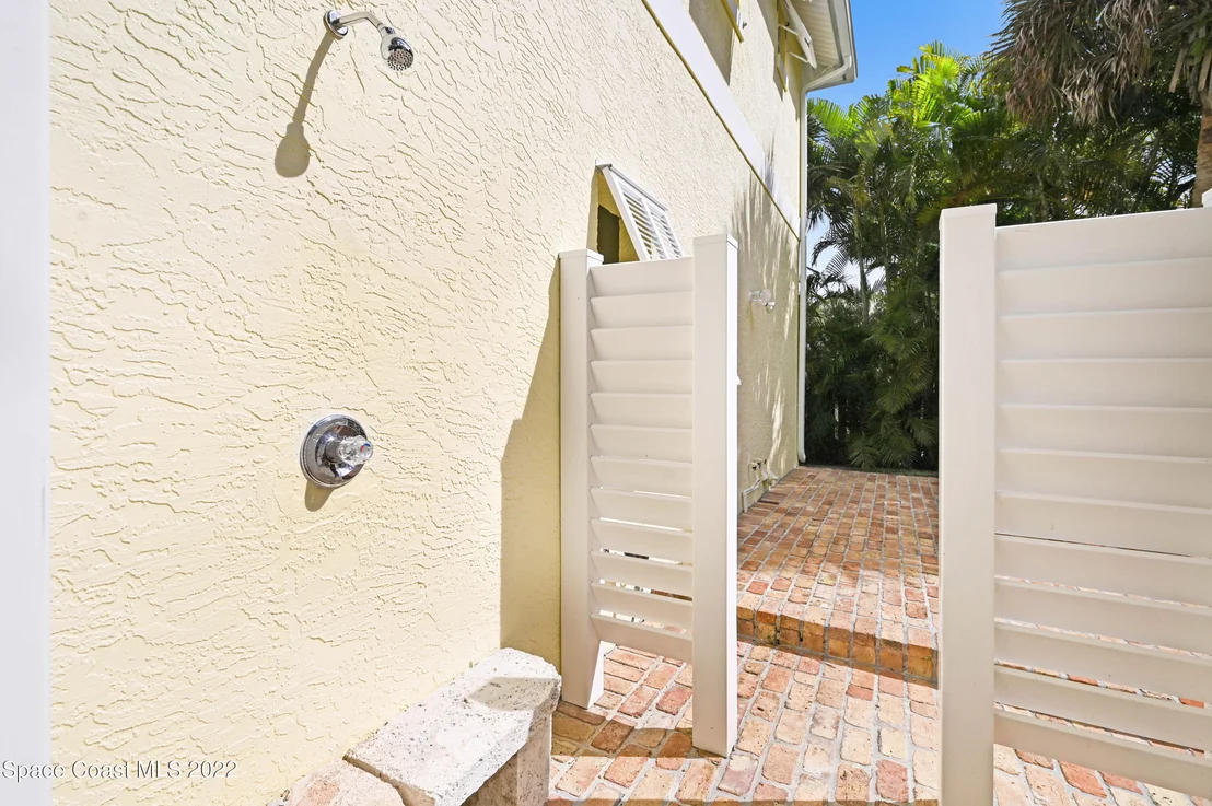 Photo of 155 Bayshore Drive