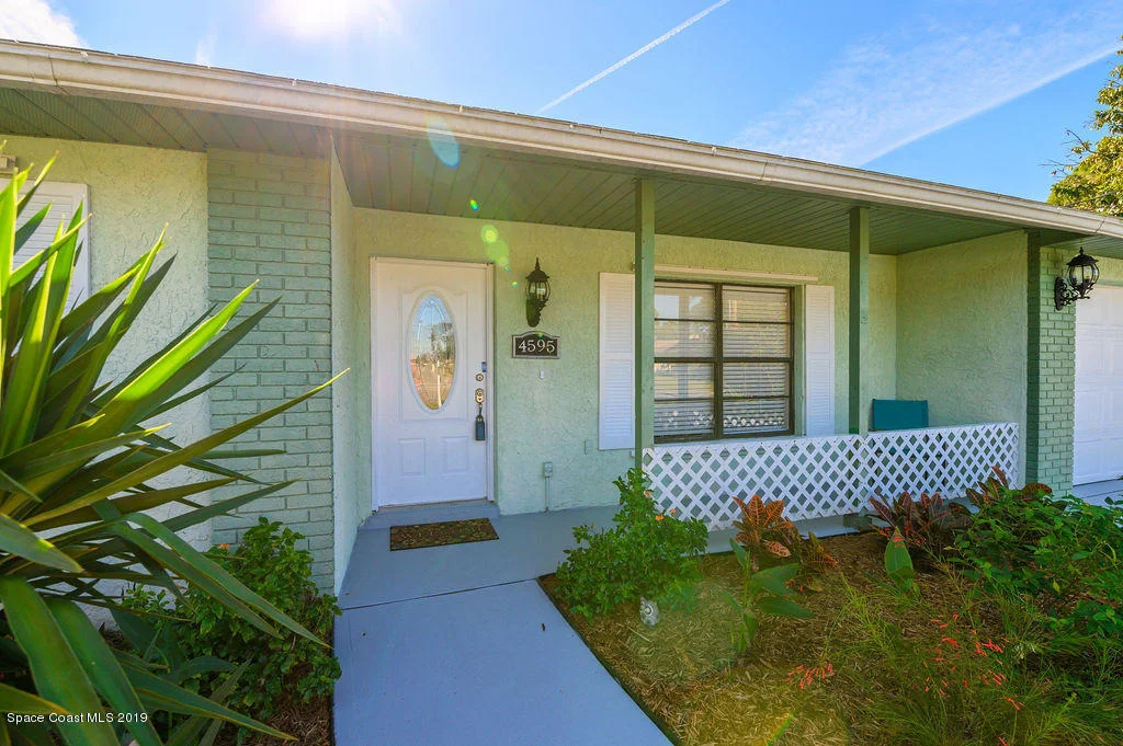 Photo of 4595 Robert Street