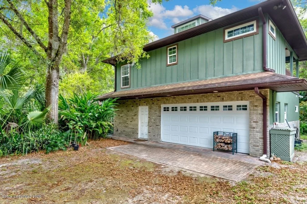 Photo of 677 W Pine Road