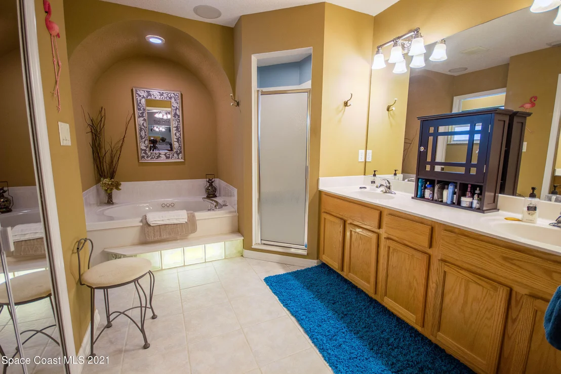 Photo of 4585 James Road