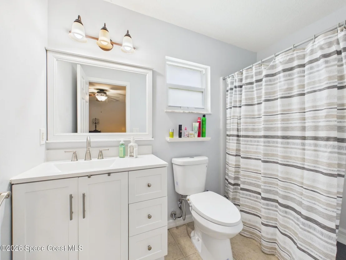 Photo of 977 Fulton Way