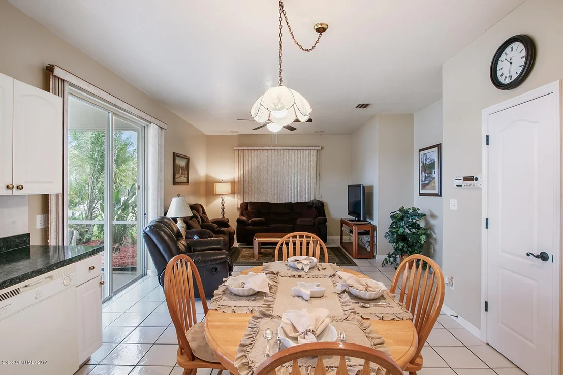 Photo of 4926 Buttonwood Drive