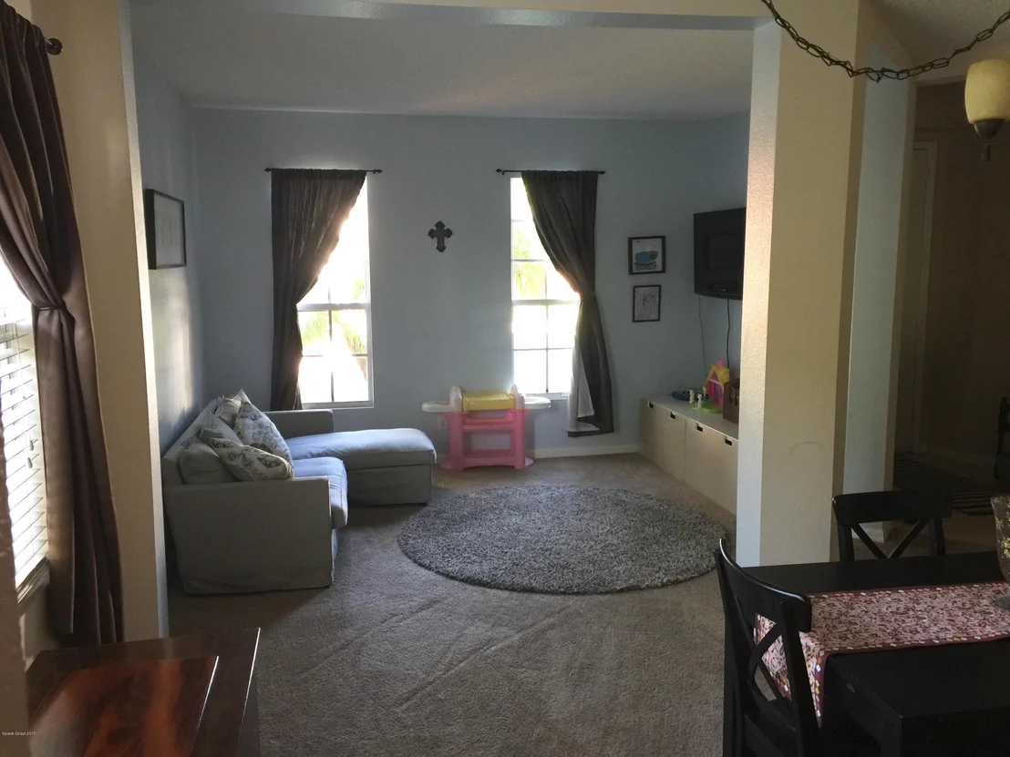 Photo of 958 Riviera Point Drive