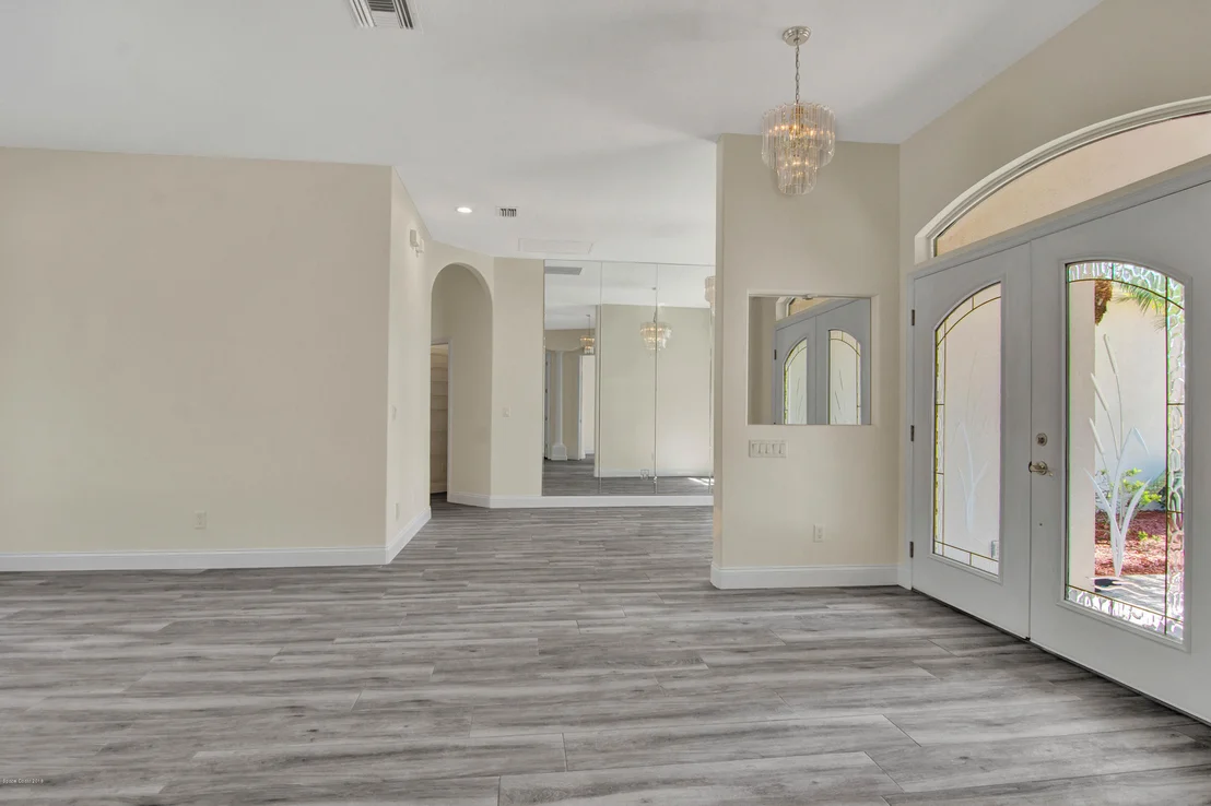 Photo of 142 Hidden Cove Drive