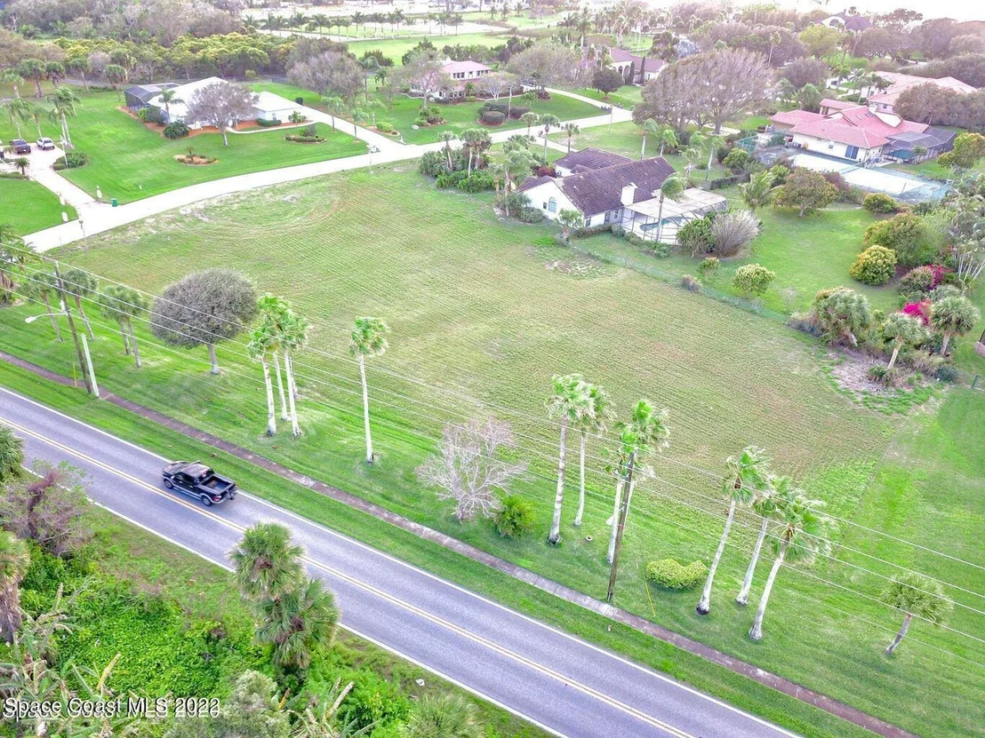Photo of 295 Utopia Circle