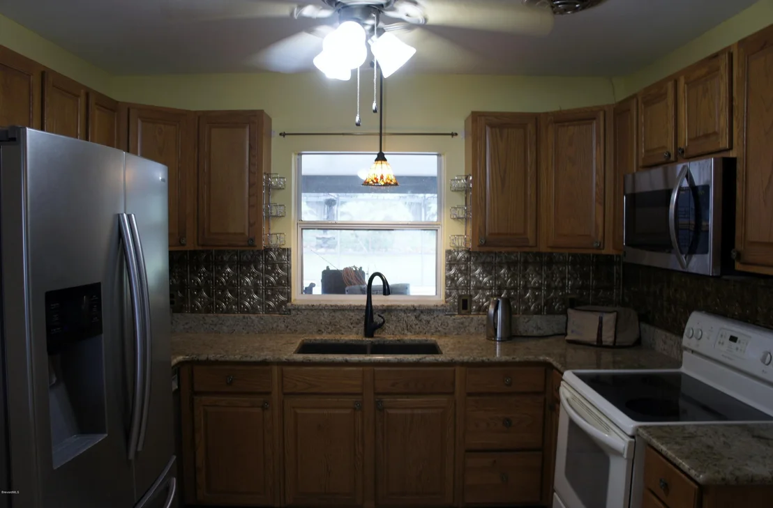 Photo of 566 Hillside Court