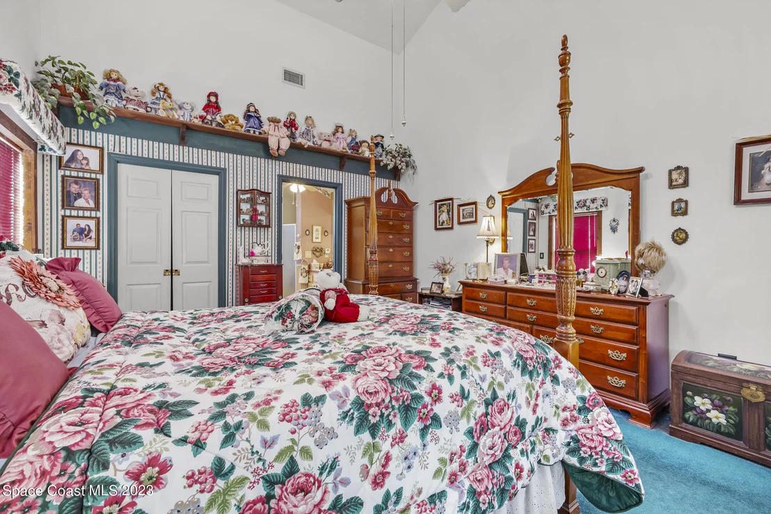 Photo of 889 Spanish Wells Drive