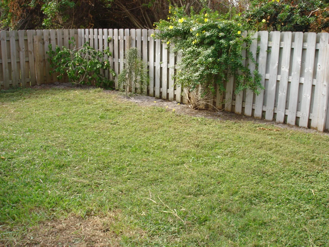 Photo of 1050 NE Pine Creek Circle NE