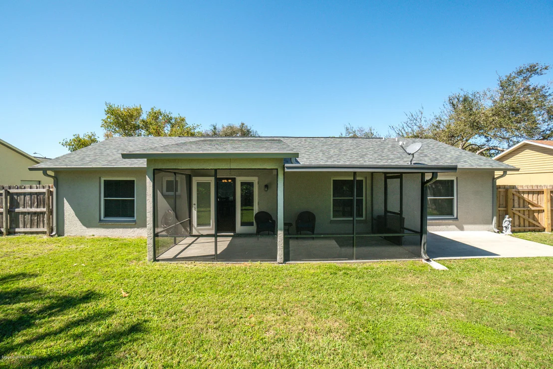 Photo of 818 Pine Shadows Avenue
