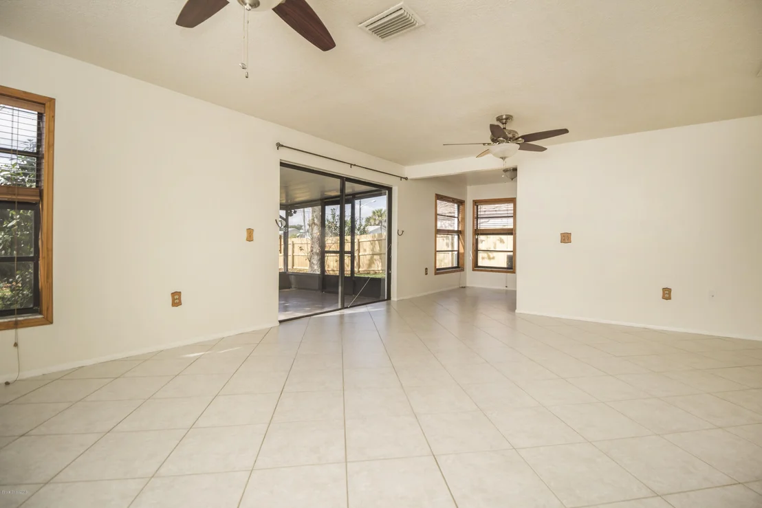 Photo of 1568 Clover Circle
