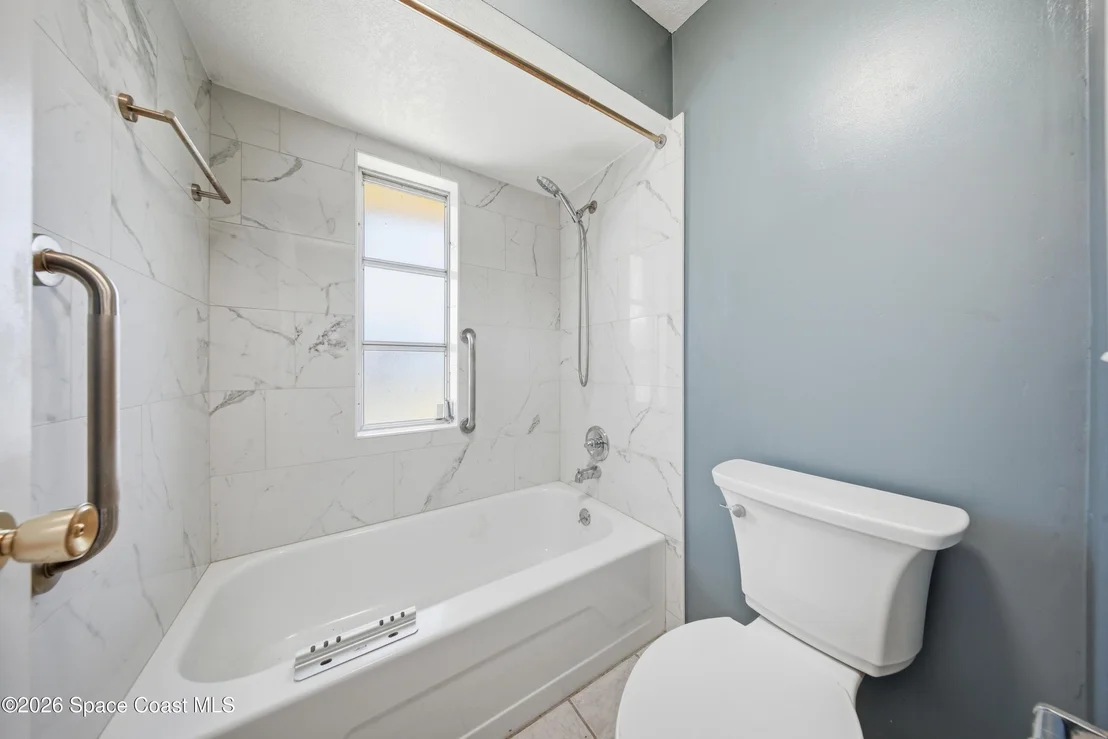 Photo of 1139 Groves Drive
