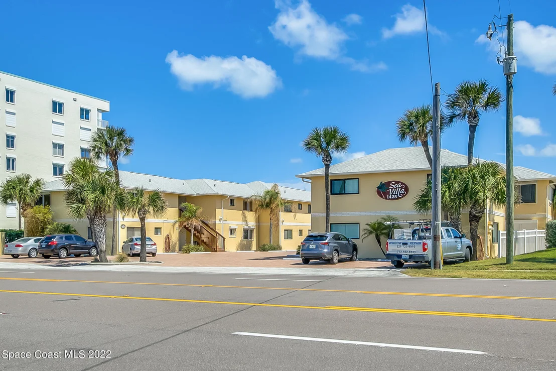 Photo of Unit 21 at 1425 Highway A1a