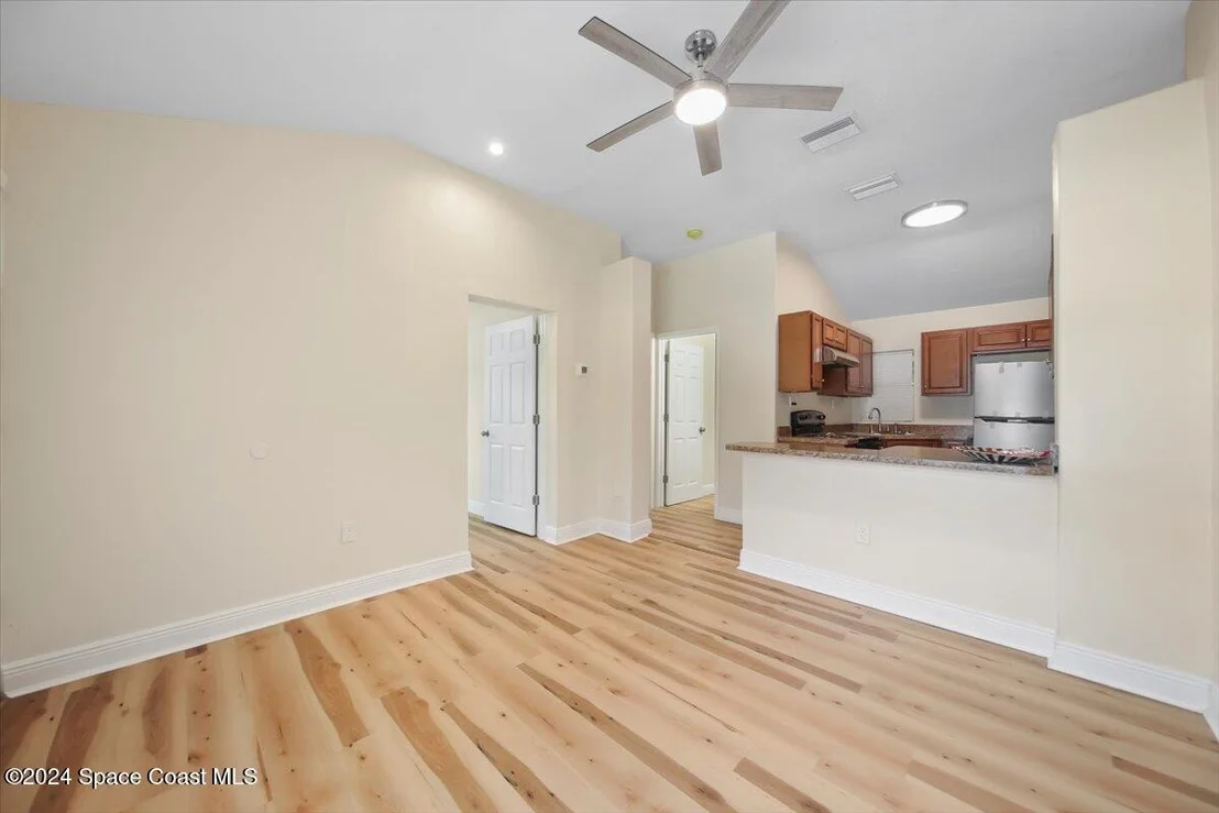 Photo of 2651 Pineapple Avenue