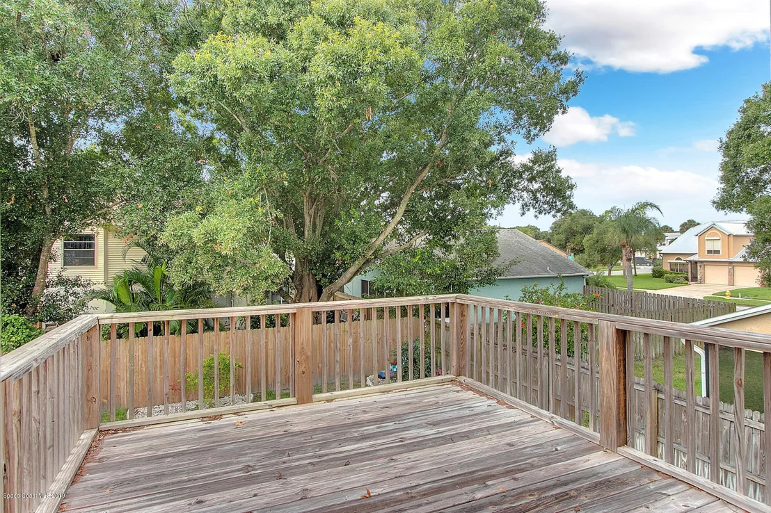 Photo of 1551 Clover Circle