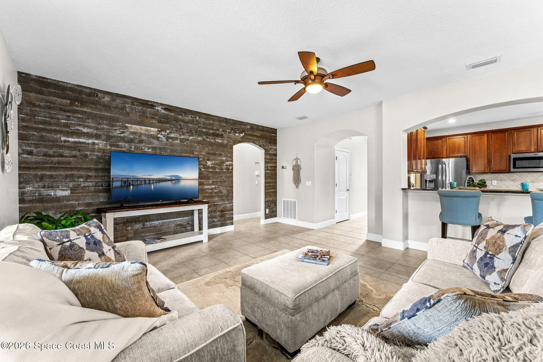 Photo of 1390 Talon Way