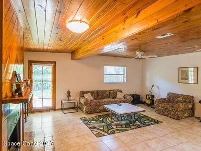 Photo of 1261 Knecht Road NE