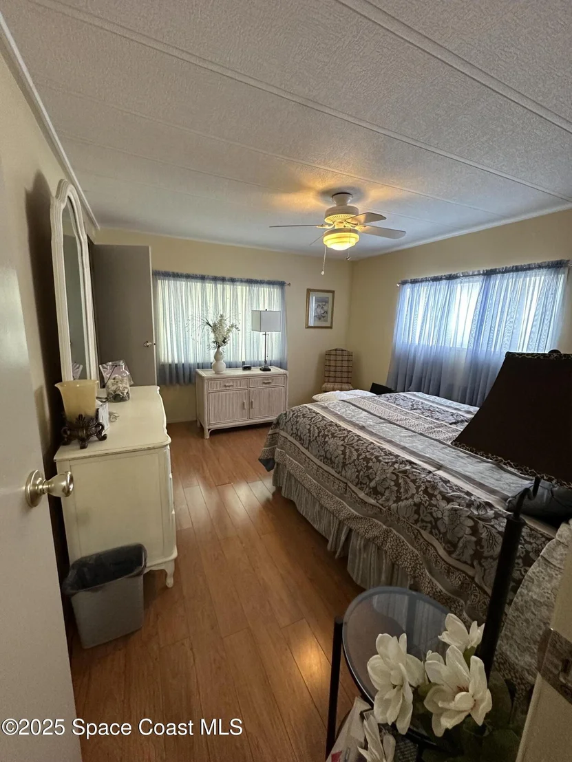 Photo of 1437 Barefoot Circle