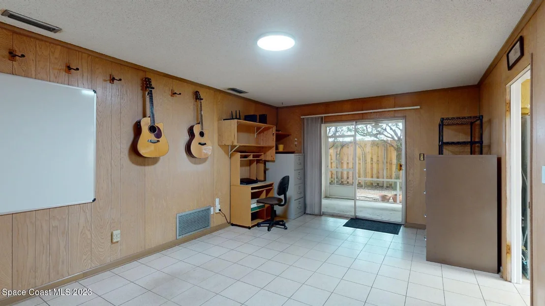 Photo of 383 Chester Drive