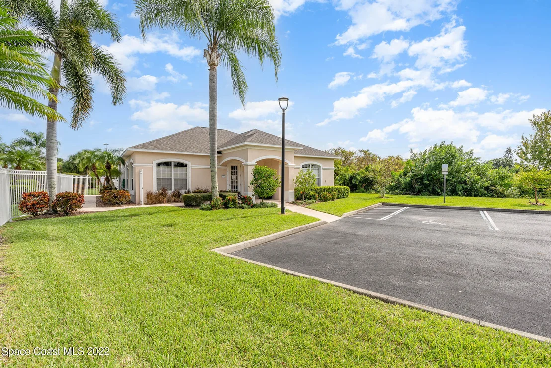 Photo of 1905 Ficus Point Drive