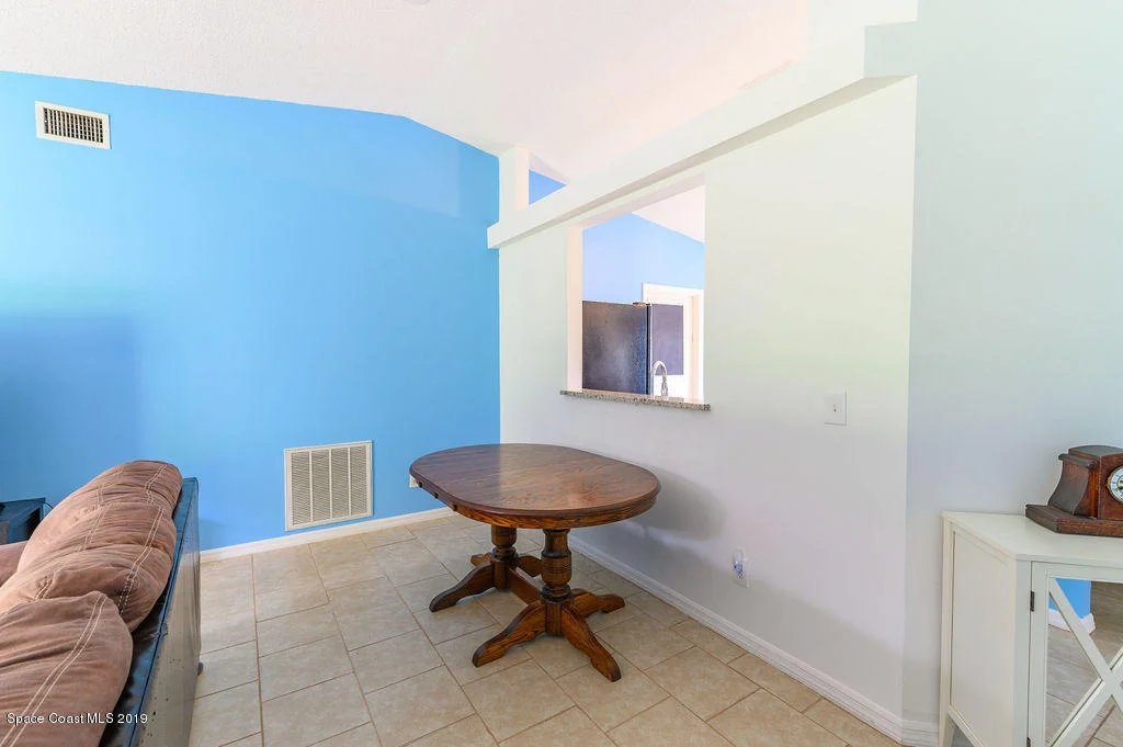 Photo of 1174 Ruby Street SE