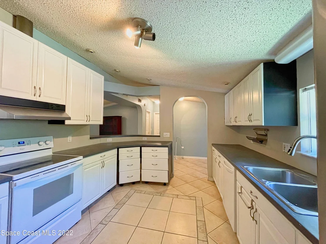 Photo of 1595 Seneca Drive