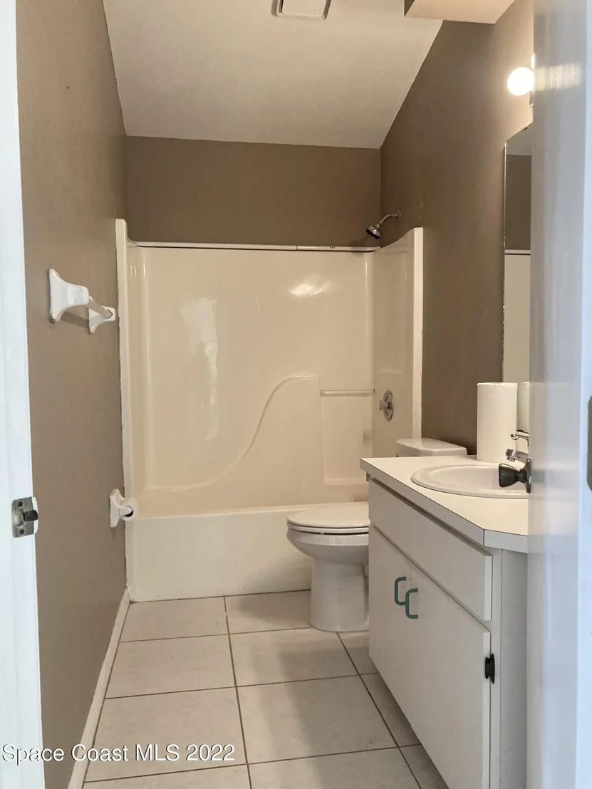 Photo of 874 Brookview Lane