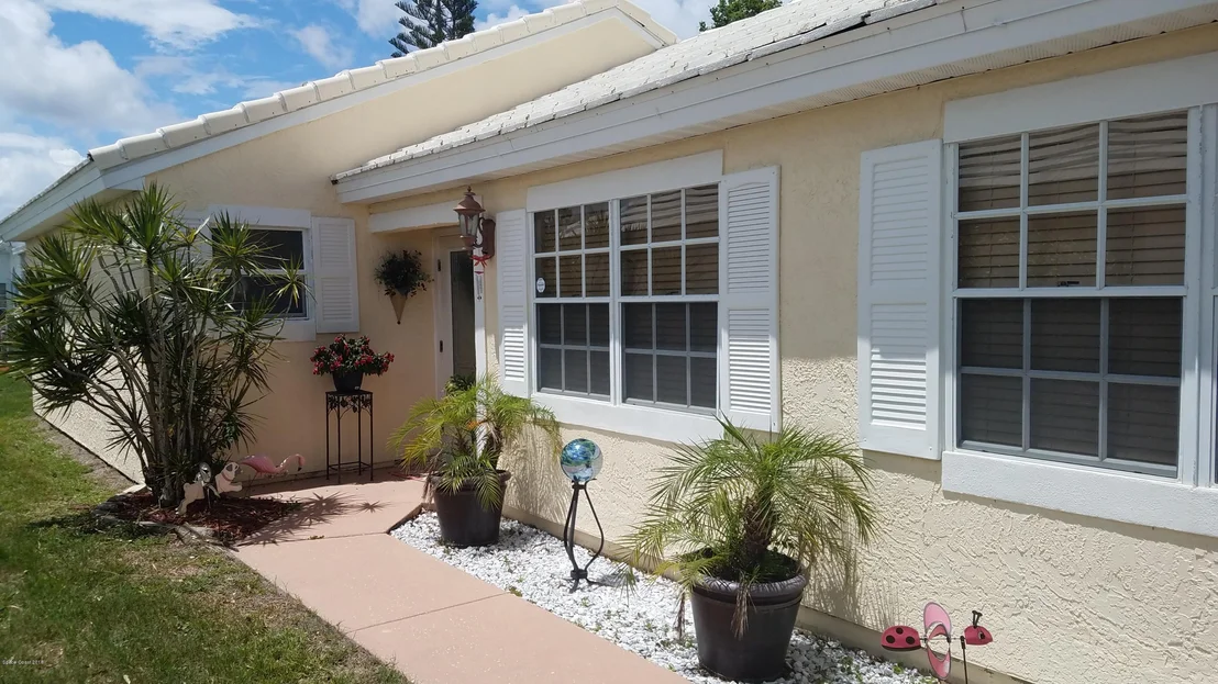 Photo of 1942 Elderberry Court NE