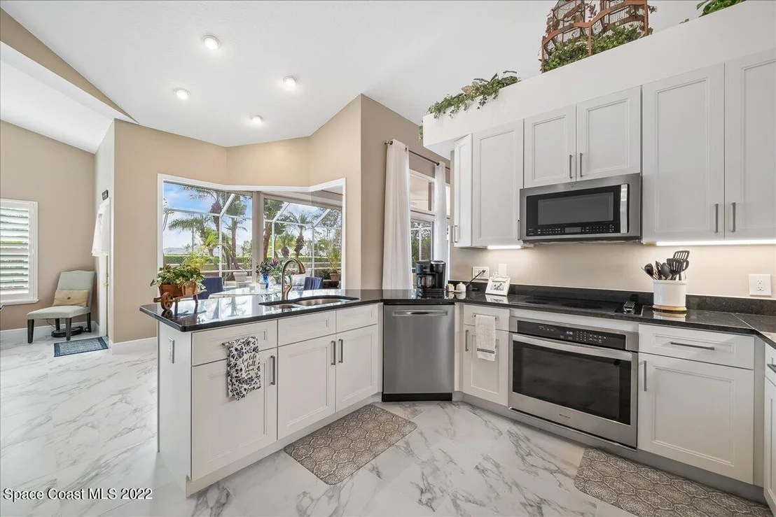 Photo of 1001 Fieldstone Drive