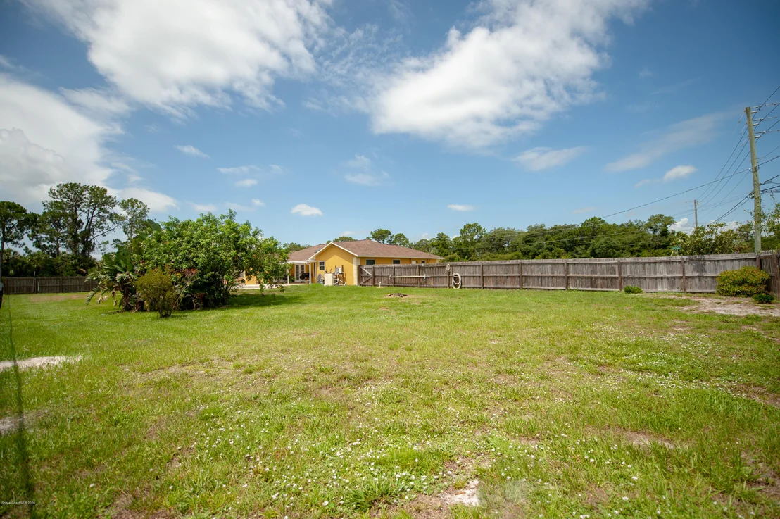 Photo of 4105 Alan Shepard Avenue