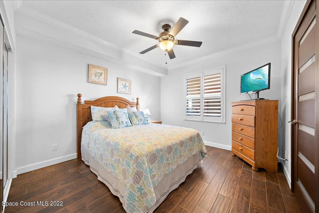 Photo of Unit 705 at 102 Riverside Drive