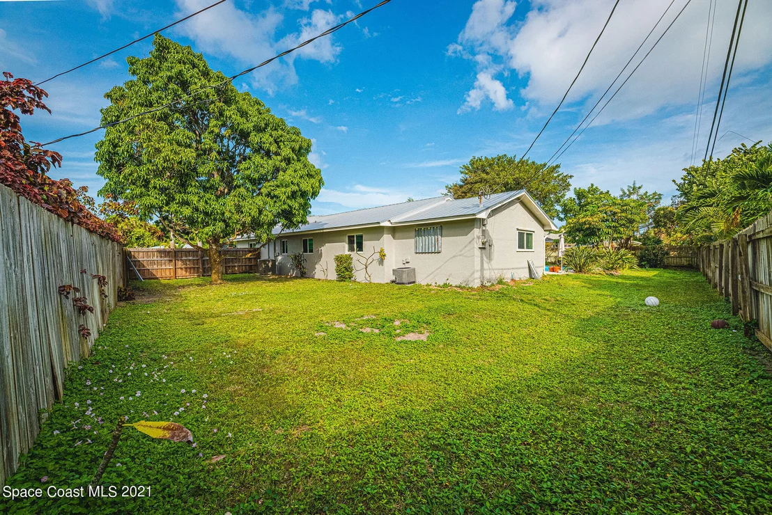 Photo of 211 Melbourne Avenue