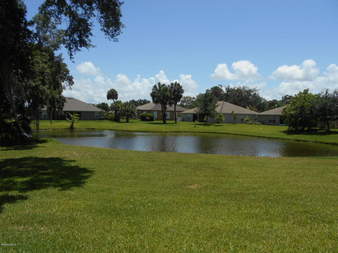 Photo of 2014 Botanica Circle