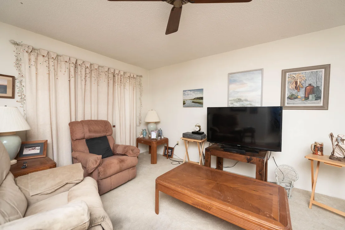 Photo of 927 Burn Drive NE