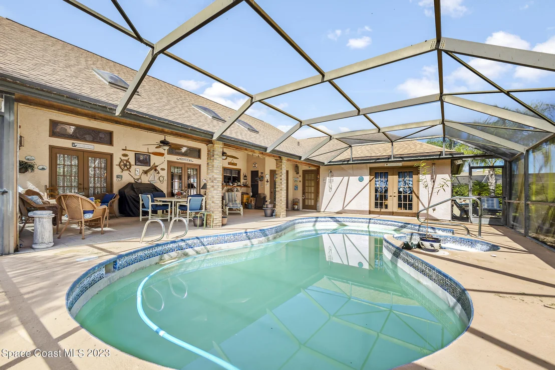 Photo of 889 Spanish Wells Drive