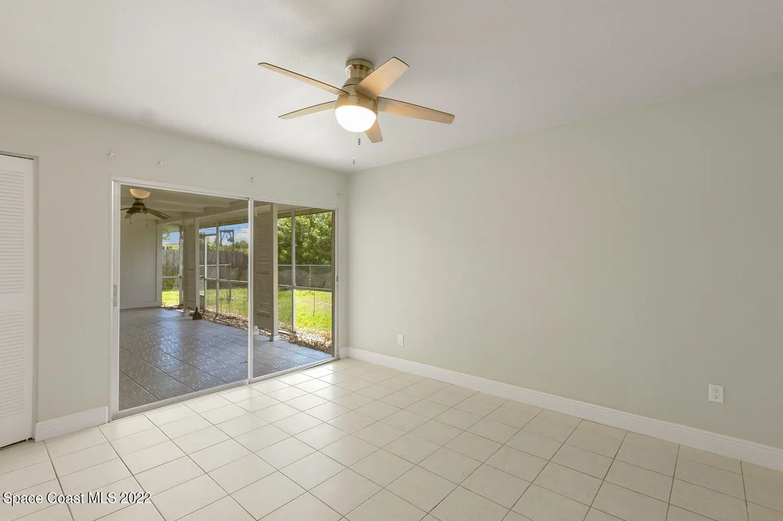 Photo of 3082 Edgewood Drive NE
