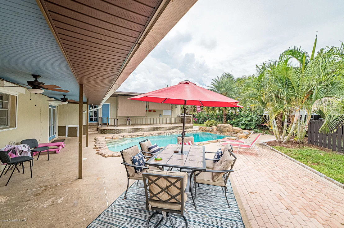 Photo of 601 Edgewood Drive