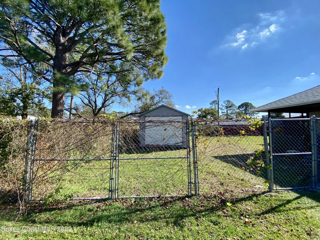 Photo of 3965 Oakland Street