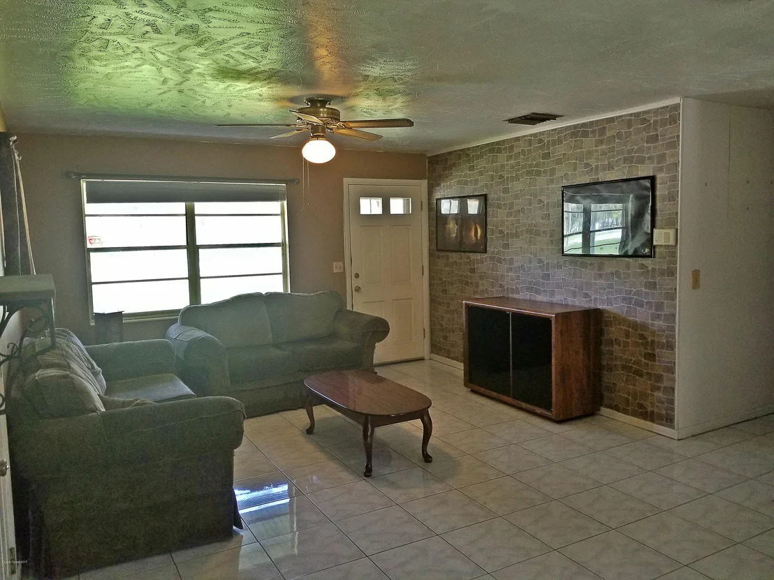Photo of 3525 Lake Drive