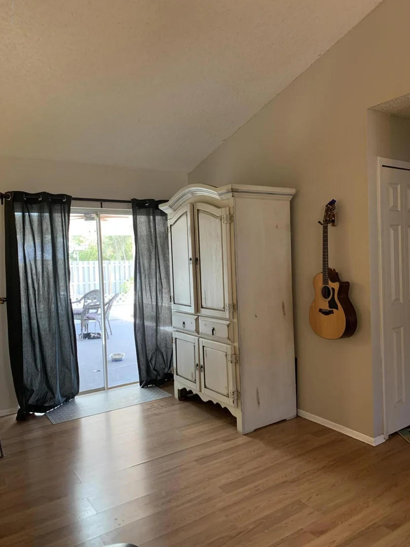 Photo of 2235 Hickory Drive