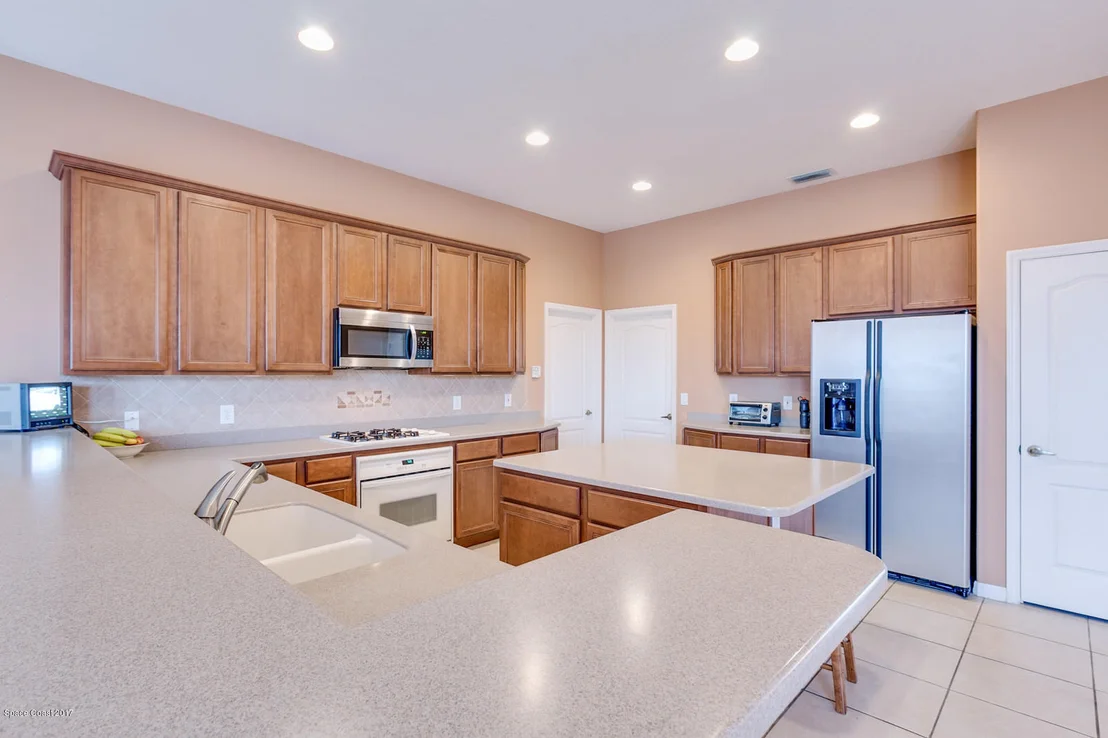 Photo of 3637 Peninsula Circle