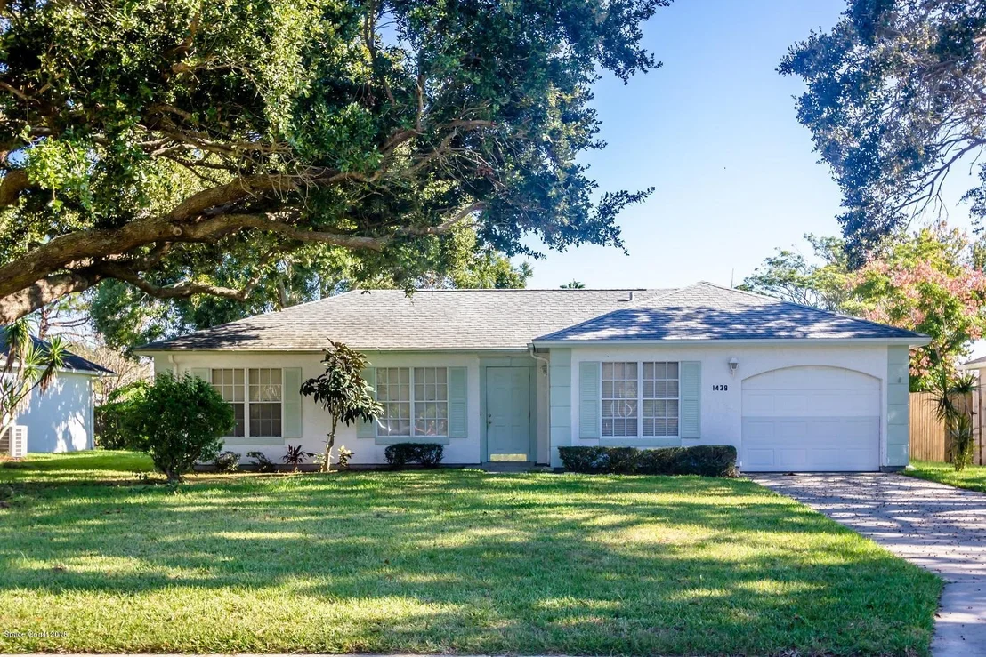 Photo of 1439 California Drive