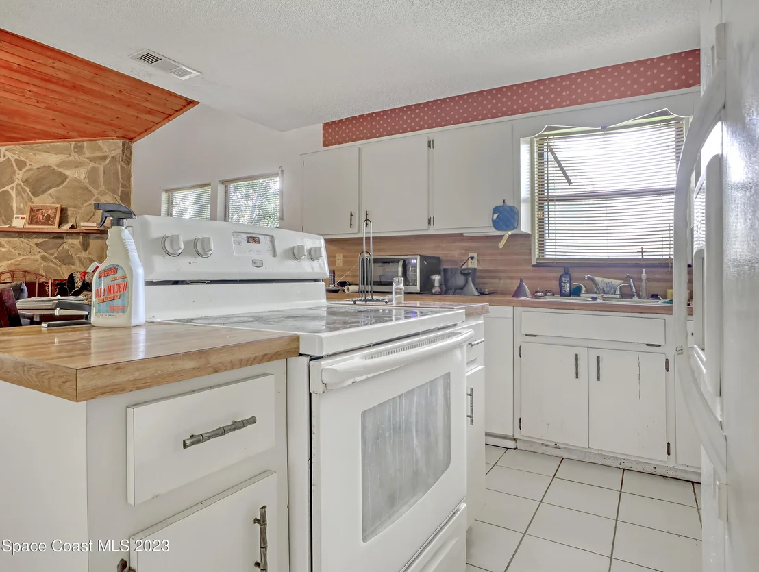 Photo of 232 Treu NW