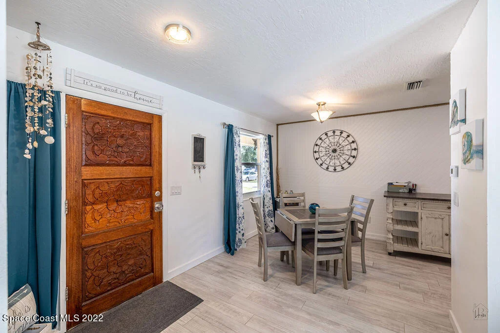 Photo of 1369 Estridge Drive