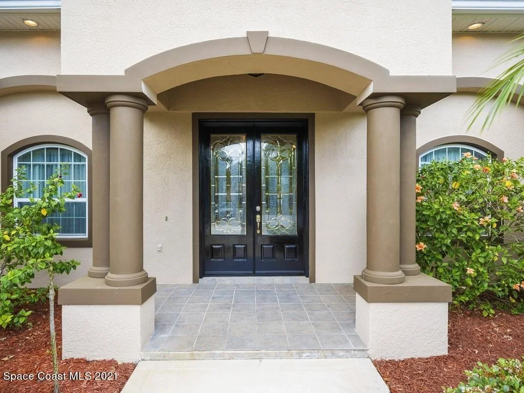 Photo of 1300 Palace Drive