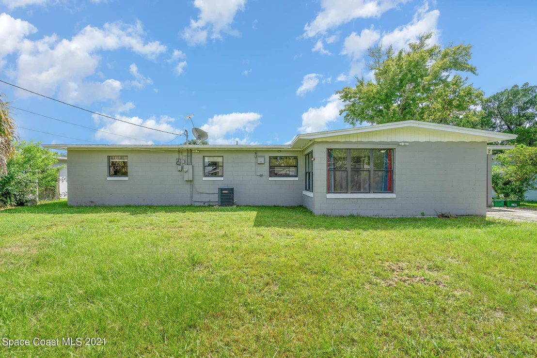 Photo of 1208 Myrtle Lane