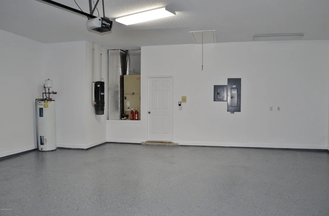 Photo of 6385 Anchor Lane